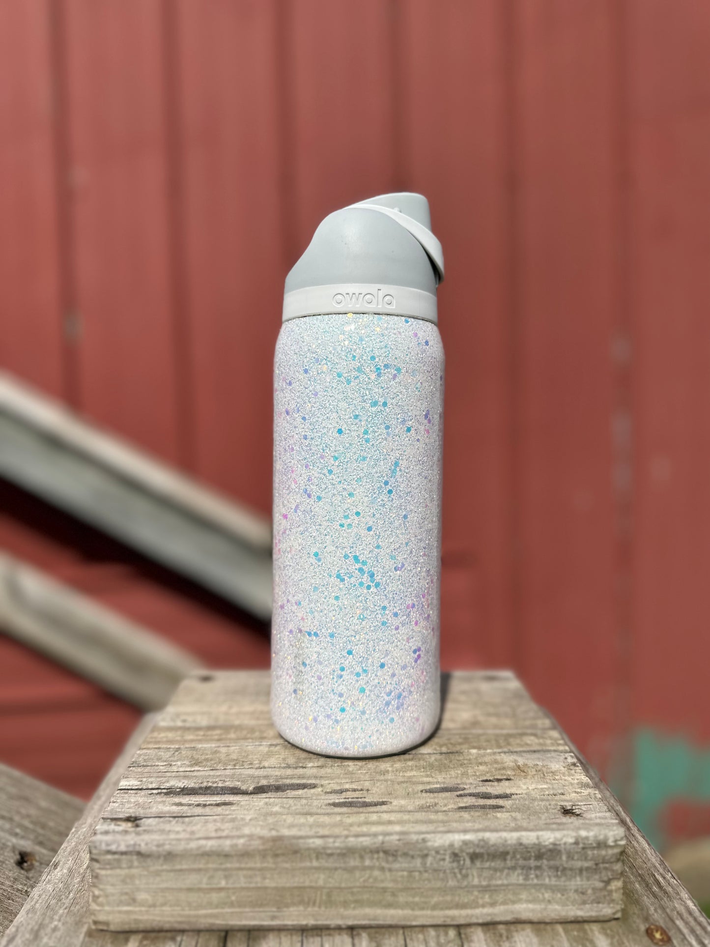 White Glitter Owala Bottle – KM Handmade Boutique